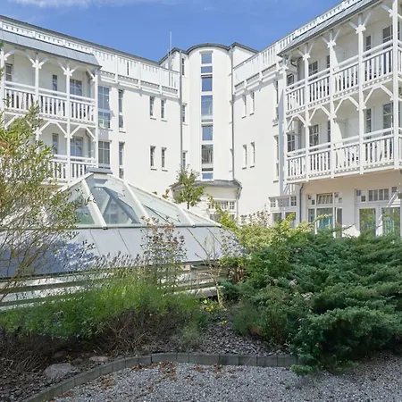 Ostseeurlaub - Stilvolle Mit Balkon In *